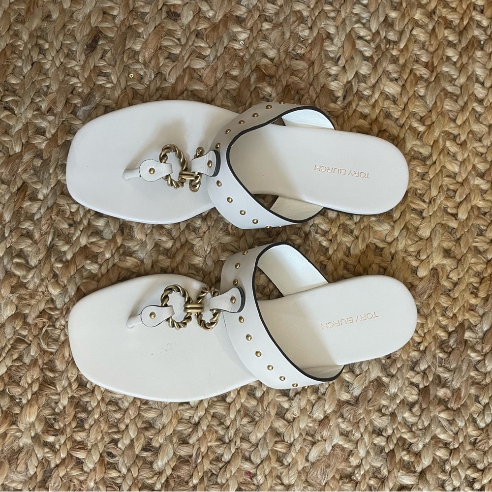 TORY BURCH Vintage Plaque Sandals - Band New! - Picture 4 of 6